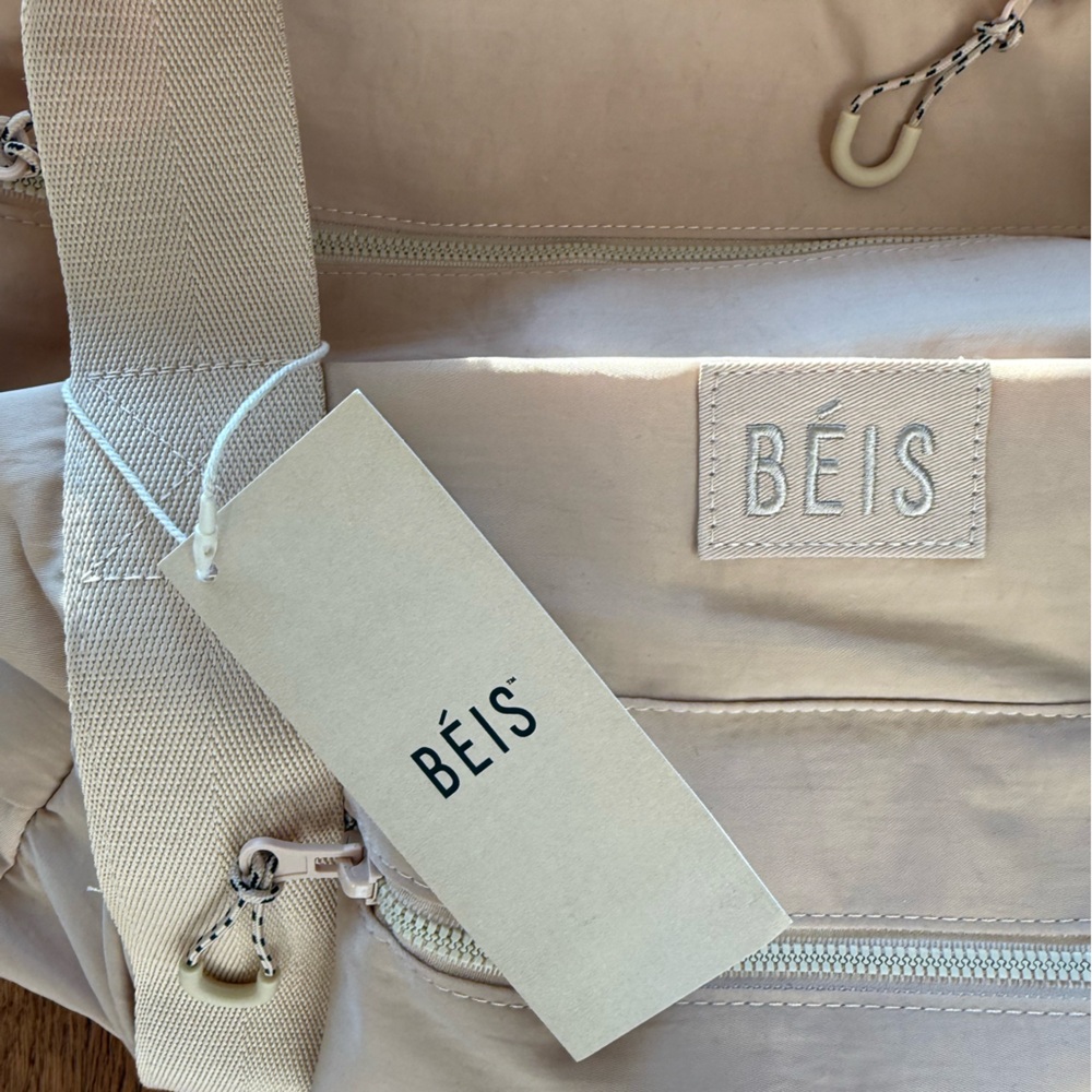 NEW WITH TAGS Beis The Sport Duffle Bag in Beige - Picture 4 of 10